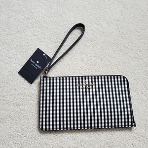 NWT Kate Spade Medium L-Zip Wristlet in Jazzy Gingham Black